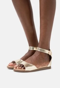Sandals - Sandals