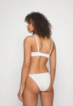 Anna Field Sunlight 3Pack Tshirt Bra - T-Shirt Bra - 402 - Pink_001 - White_802 - Black 9 Anna Field Sunlight 3Pack Tshirt Bra - T-Shirt Bra - 402 - Pink_001 - White_802 - Black -Anna Field Store c9a4a29083d94654957fe69af505bfb0